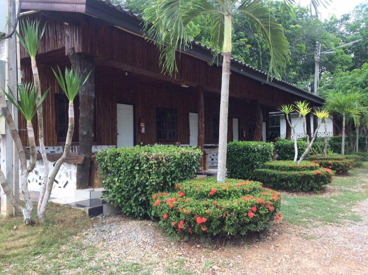 Tho Mai Resort Wang Chan Exterior photo